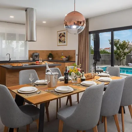 Luxury In With Heated Pool Villa Solin